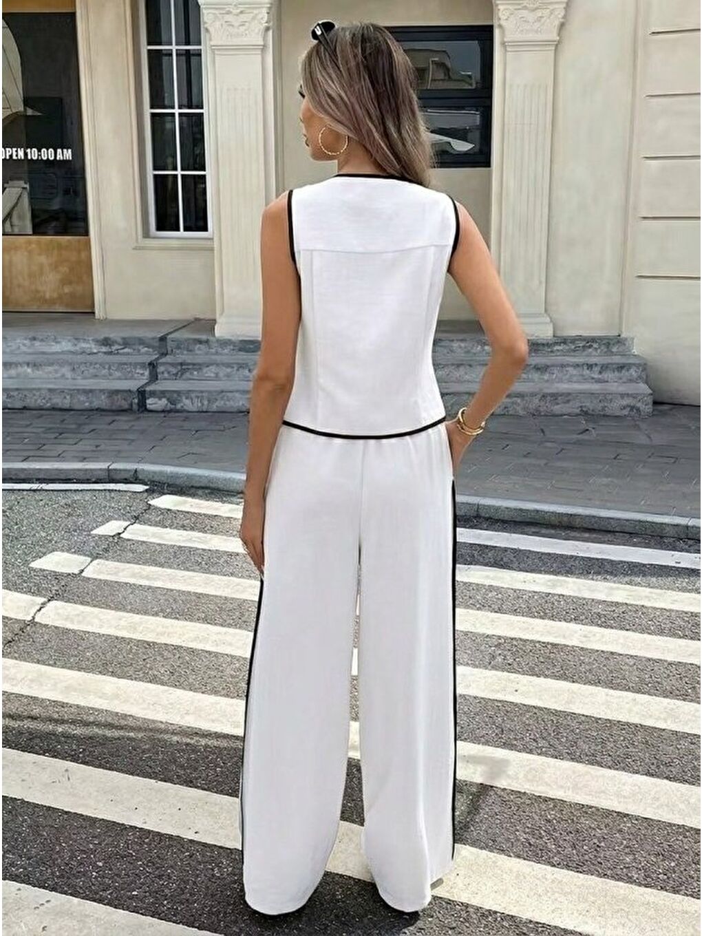 Beyaz Kadın Kolsuz önü Düğmeli Yelek Ve Pantolon Ikili Takım-3