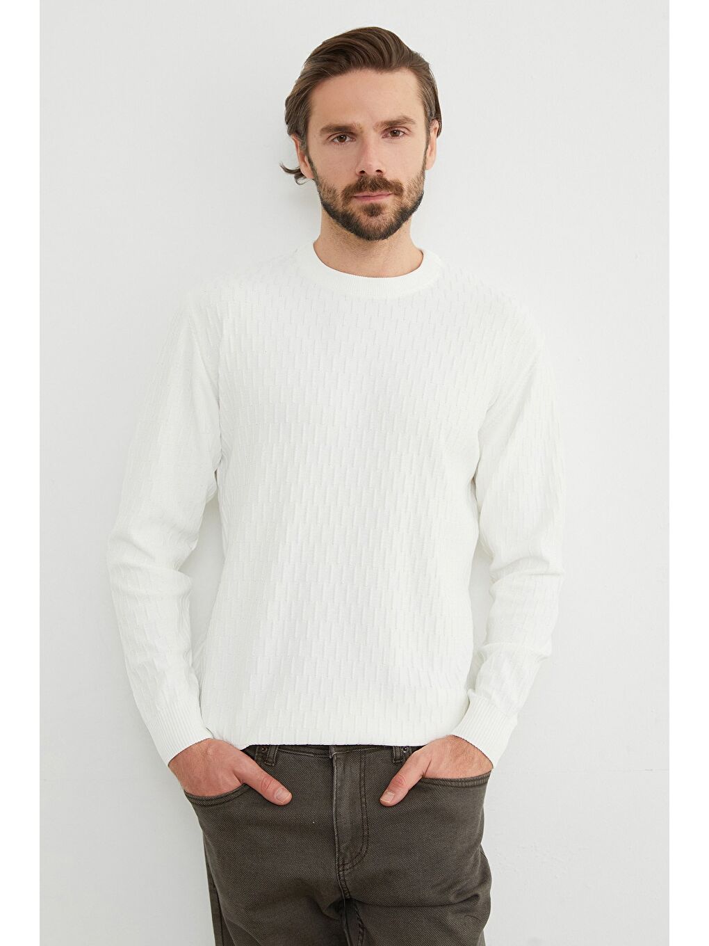 Beyaz Basic Bisiklet Yaka Triko Kazak