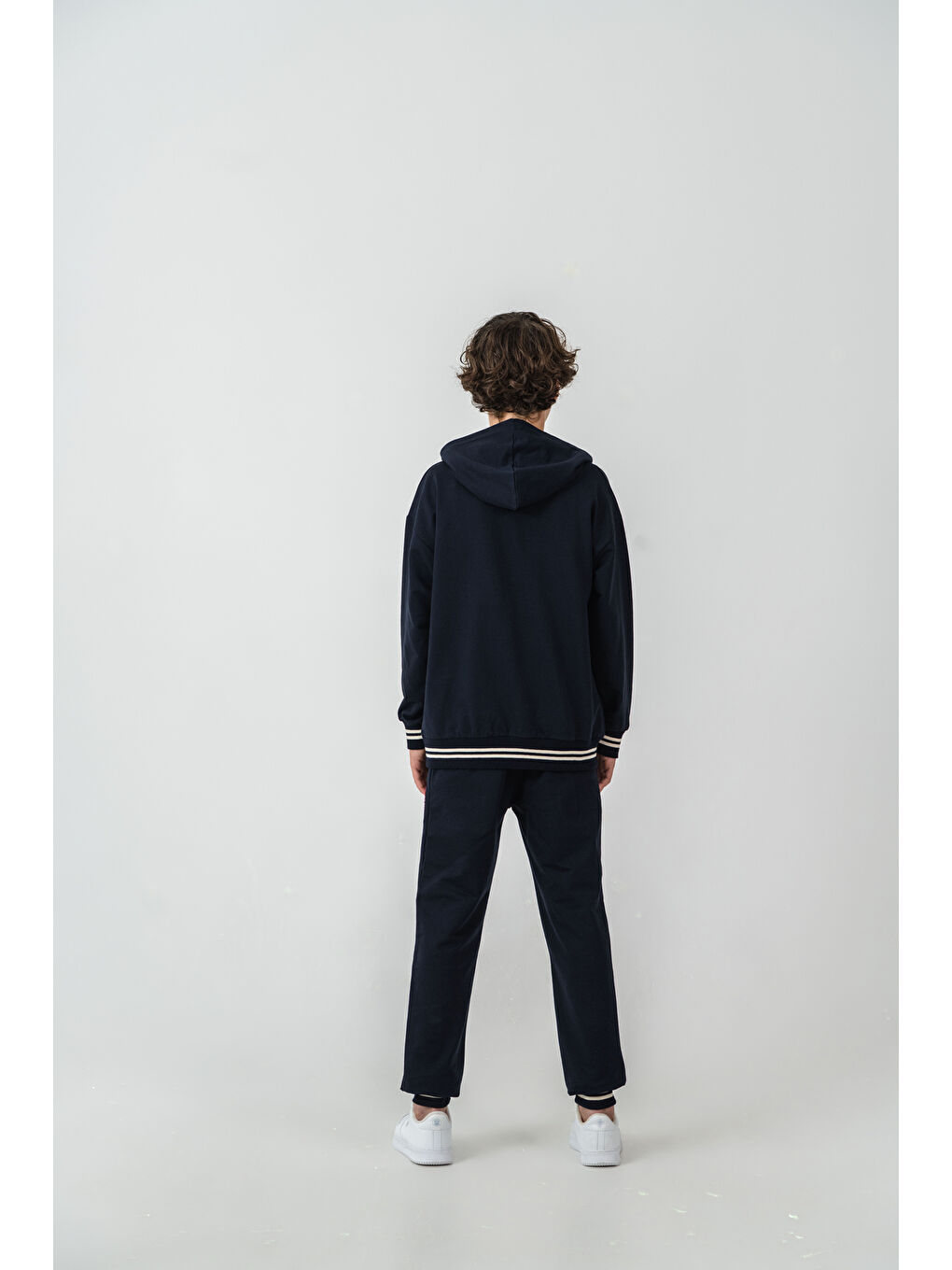 Lacivert Ust Onler Süzene Nakışlı Çizgili Ribanalı Alt Nakışlı Erkek Çocuk Kolej Eşofman Takımı-4