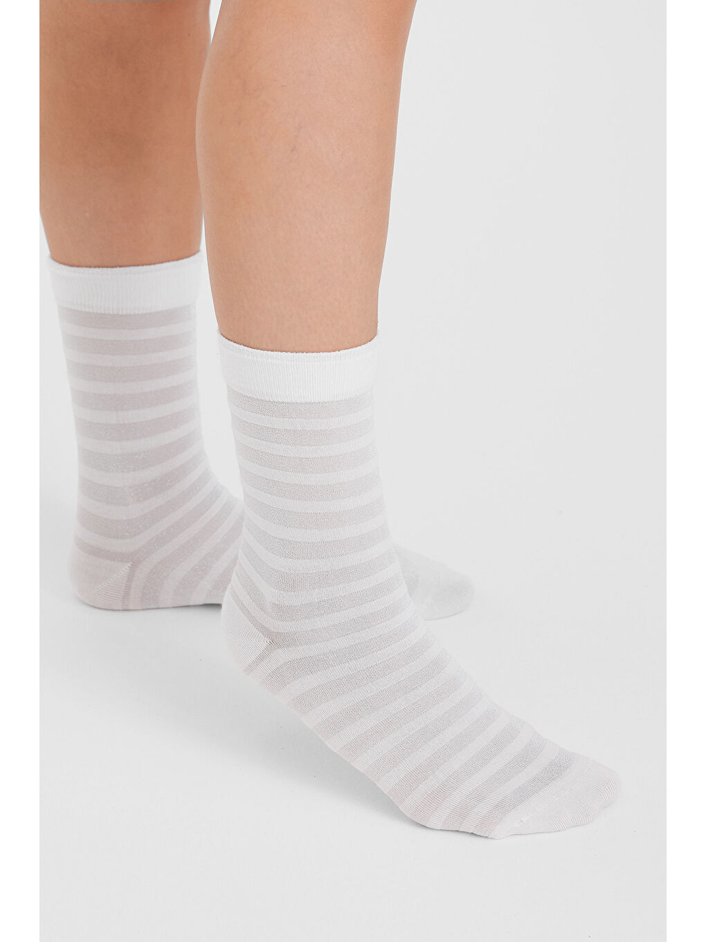 Karışık 2'li Paket Çizgili Simli Modal Siyah Ve Beyaz Renk Dikişsiz Simli Kadın Soket Çorap-3