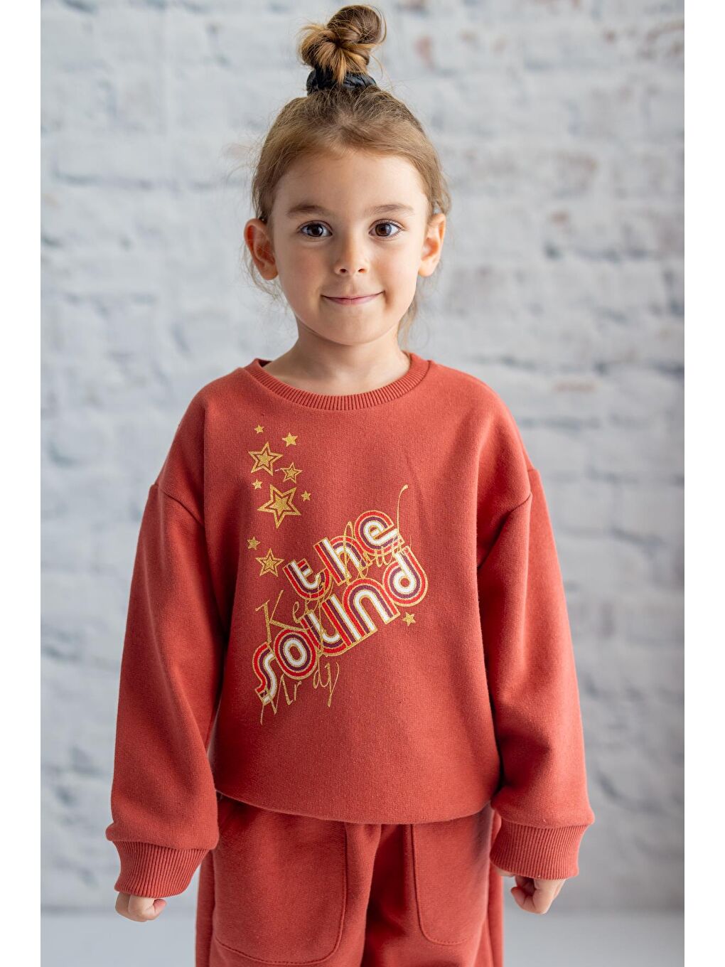 Kahverengi Kız Çocuk Simli Yazı Baskılı Sweatshirt