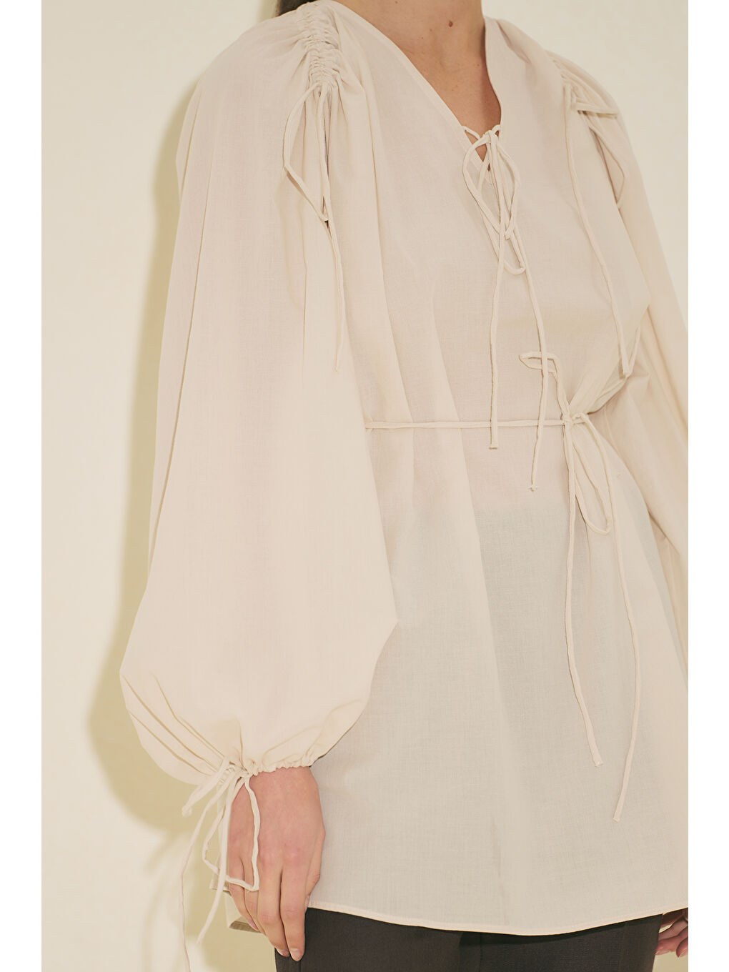 Bej Bağlama Detaylı Tunik Vanilya-2