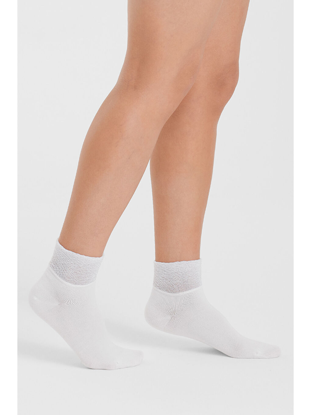 Beyaz Simli Bilek Detaylı Modal Dikişsiz Kadın Quarter Yarım Soket Çorap-1