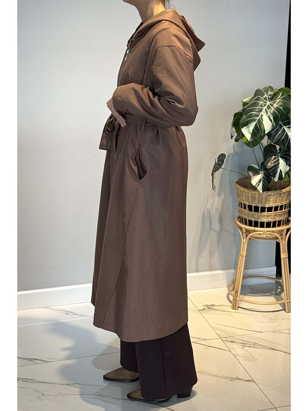 Kahverengi Ara Biye Detaylı Önden Fermuarlı Dubai Garnili Kap Ceket 6897 Camel-1