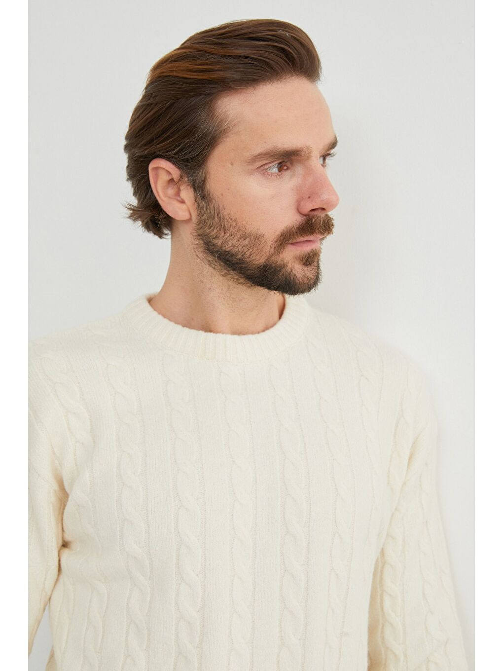 Ekru Saç Örgüsü Desenli Bisiklet Yaka Kazak-4