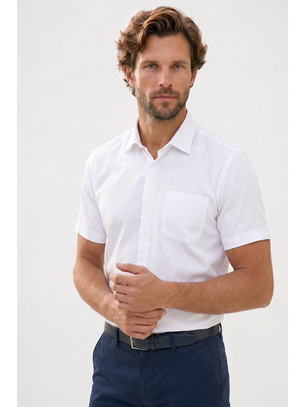 Erkek Regular Fit Klasik Kesim Pamuklu Kısa Kollu Armürlü Cepli Beyaz Gömlek-3