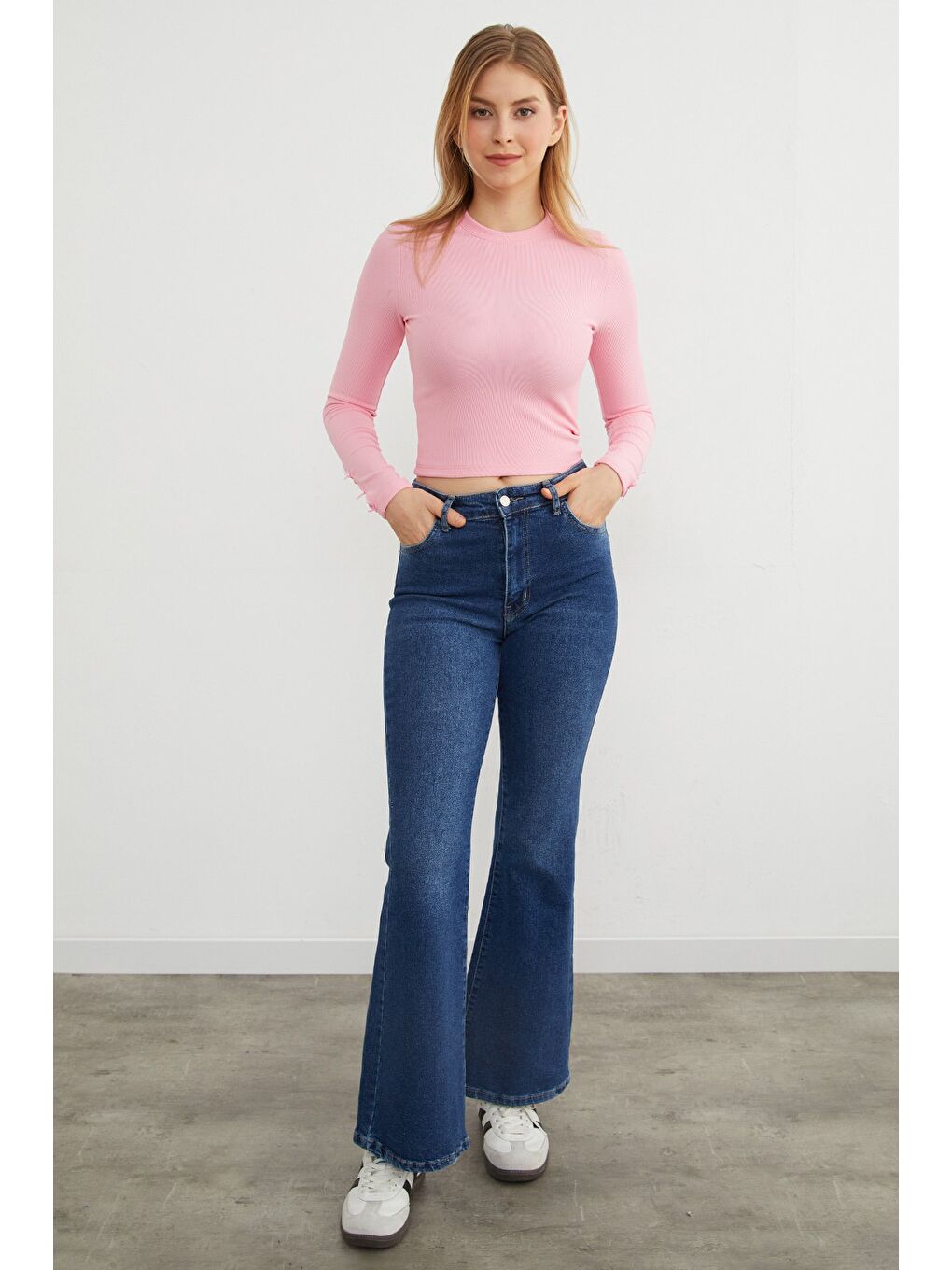 Pembe Fitilli Kolları Fiyonk Detaylı Bluz-3