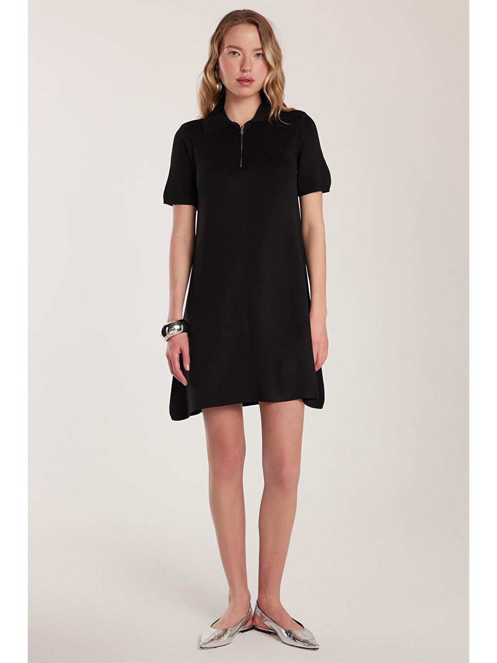 Kadın Standart Fit Kısa Kollu Fermuarlı Gömlek Yaka Siyah Elbise-3