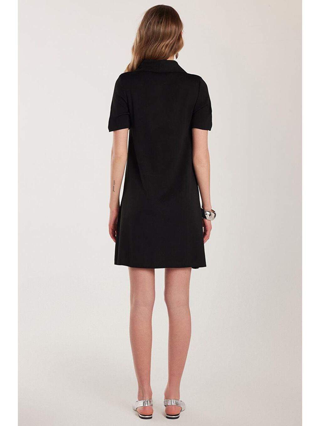 Kadın Standart Fit Kısa Kollu Fermuarlı Gömlek Yaka Siyah Elbise-4