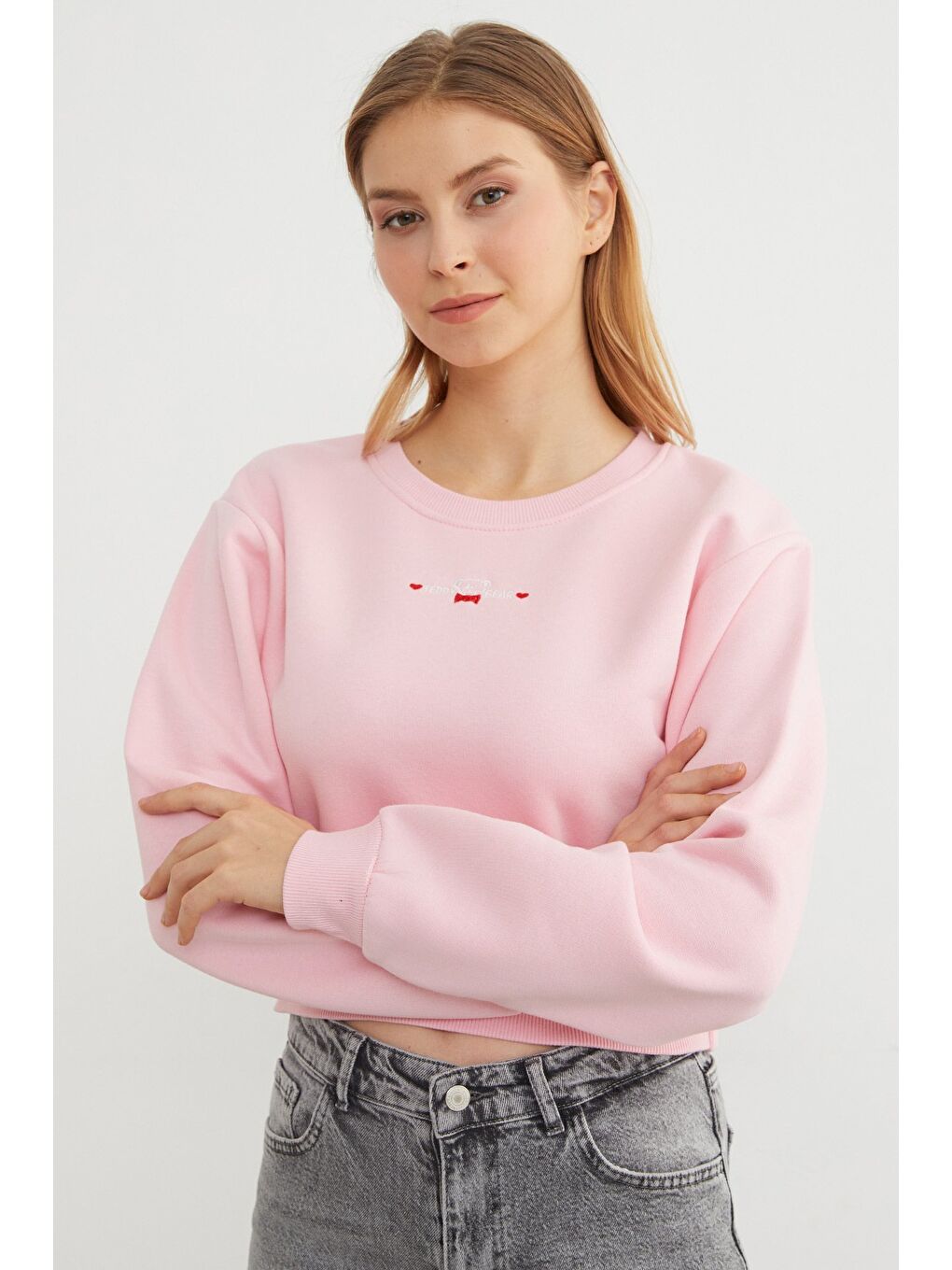Pembe 3 İplik Ayıcık Nakışlı Crop Sweatshirt-2