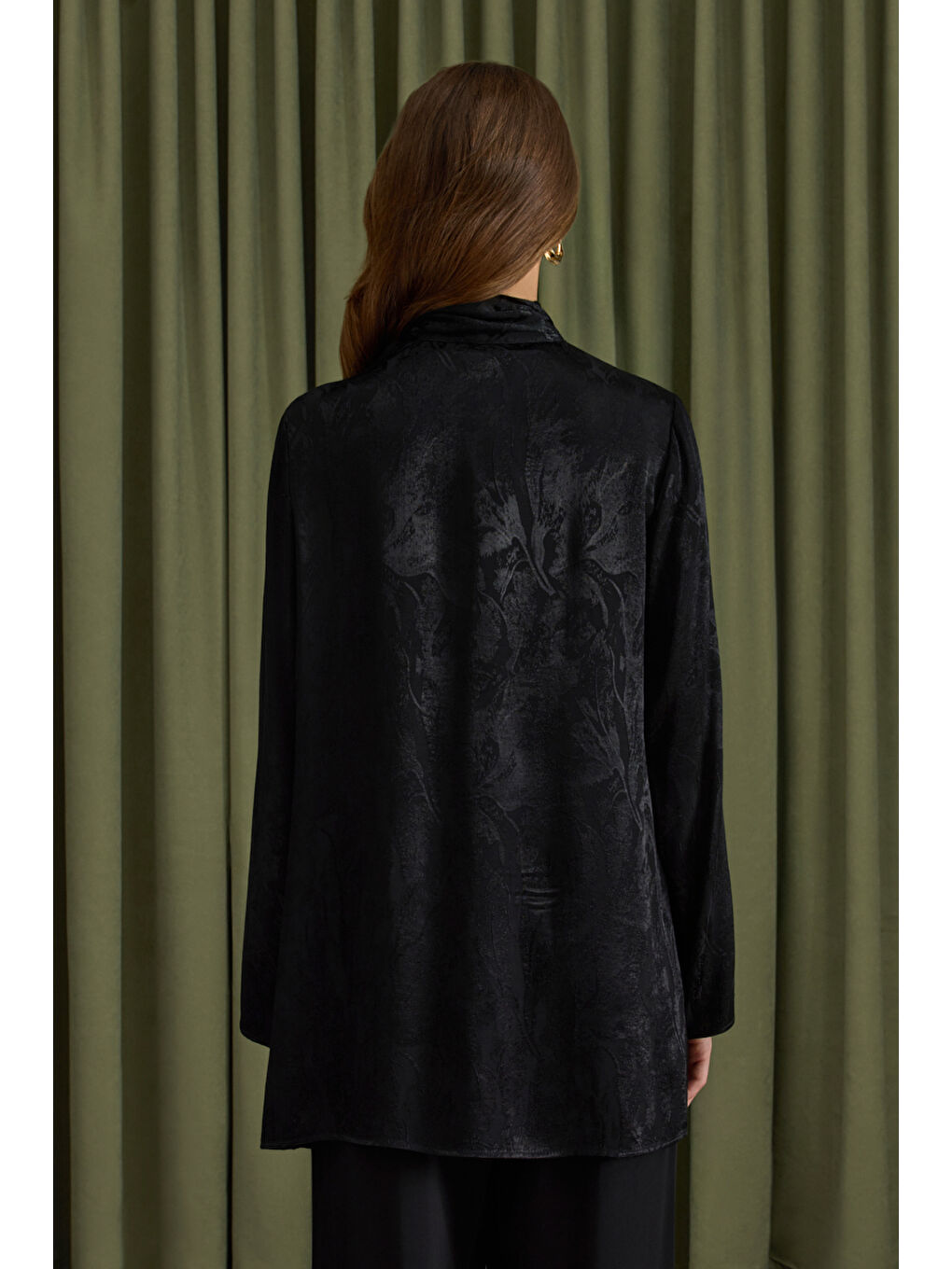 Siyah Dokusu Jakar Desenli Rayon Viscon Tunik-4