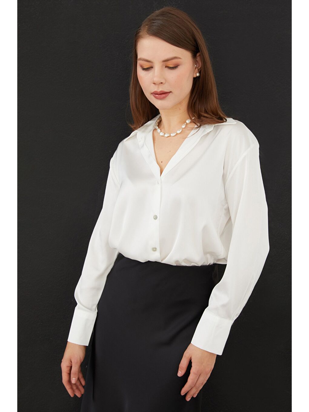 Beyaz Basic Saten Gömlek-1