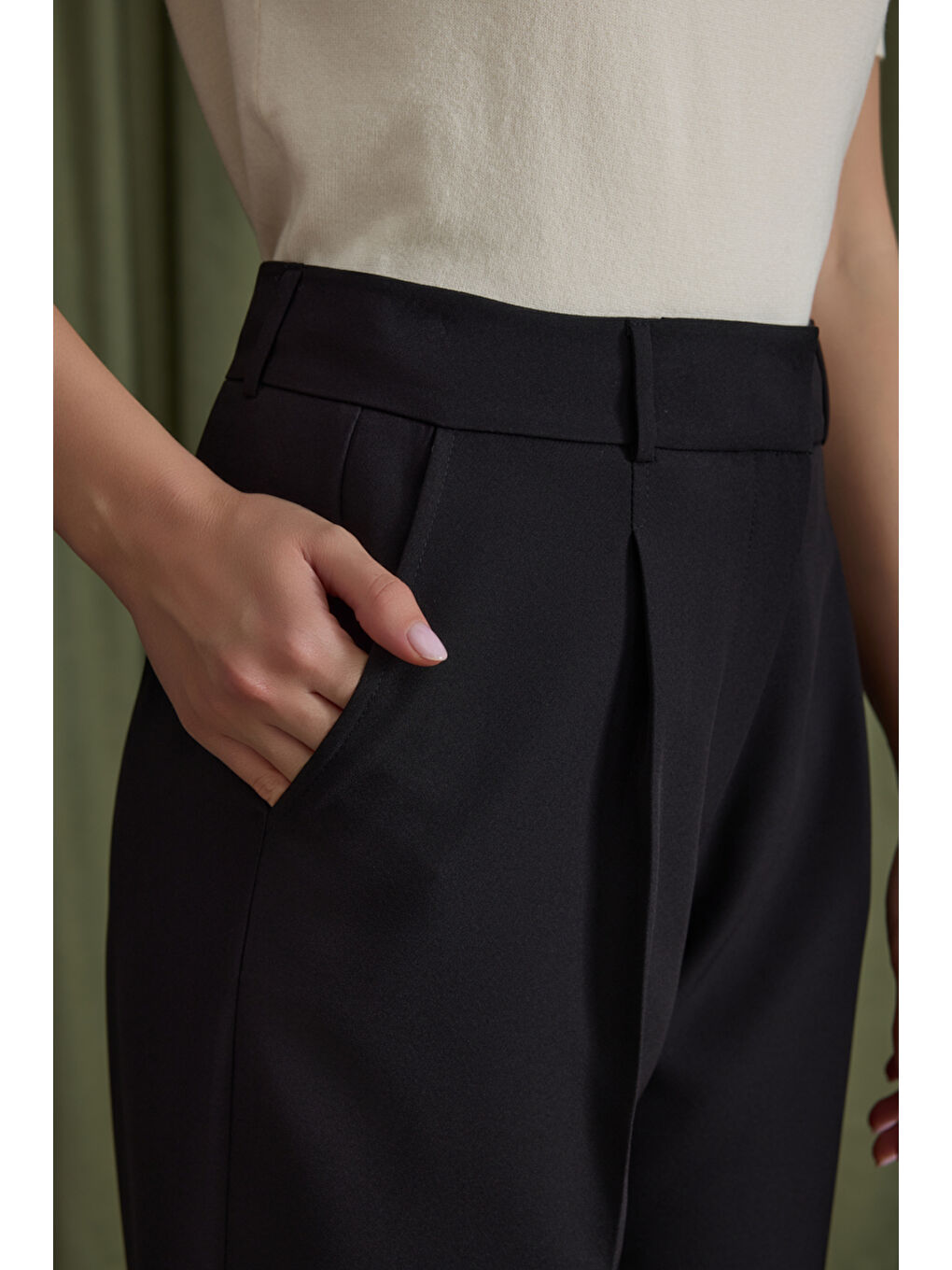 Siyah Dokuma Pantolon-4