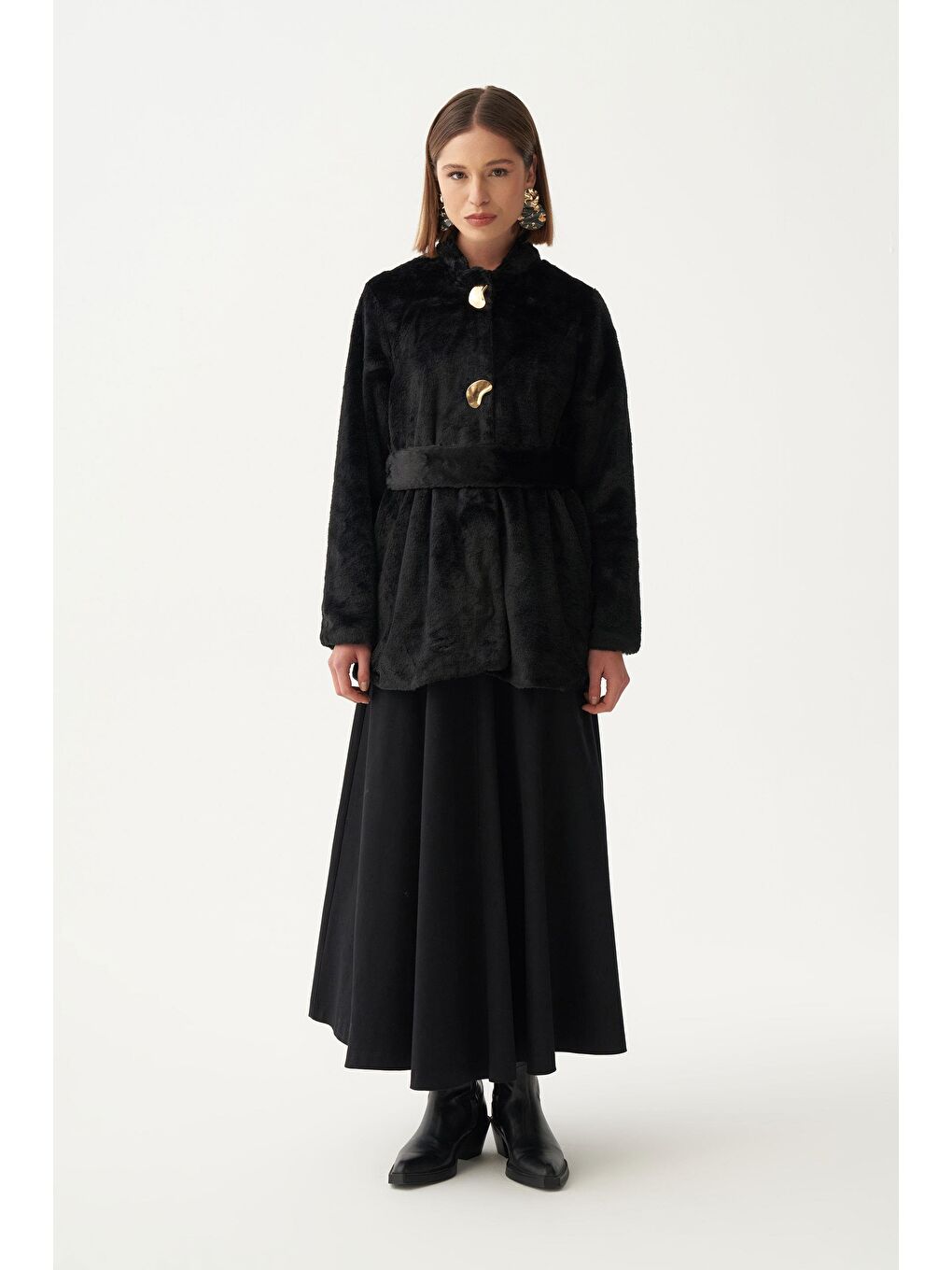 Siyah-Gold Düğmeli Kürk Kaban