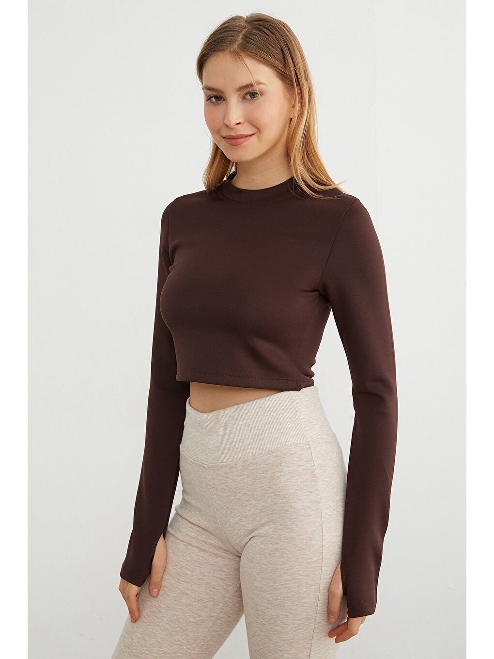 Kahverengi Basic Bisiklet Yaka Parmak Geçmeli Crop Bluz