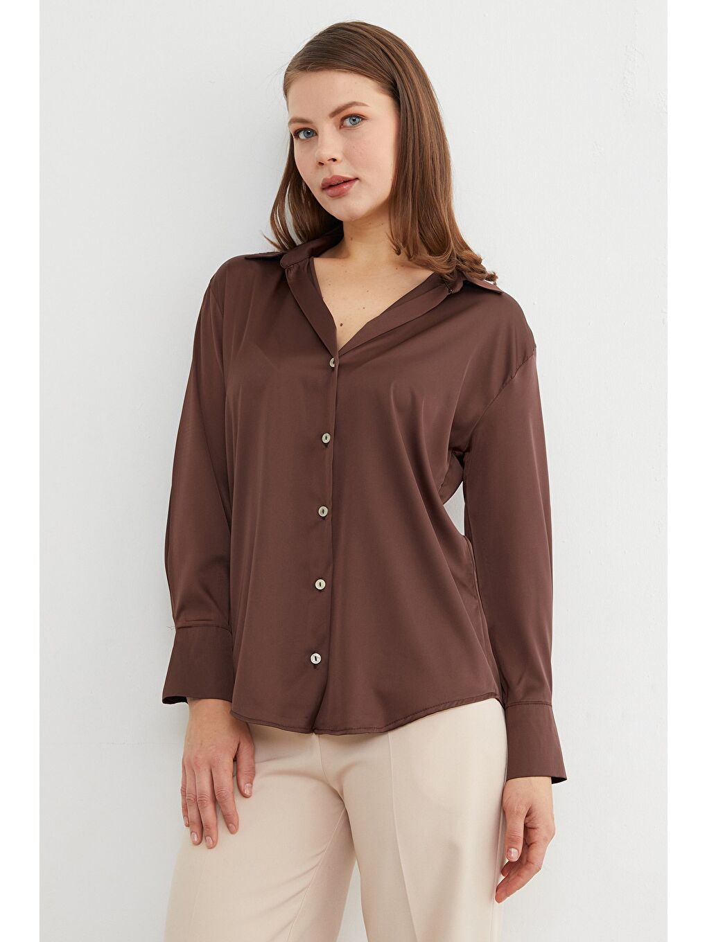 Kahverengi Basic Saten Gömlek-1