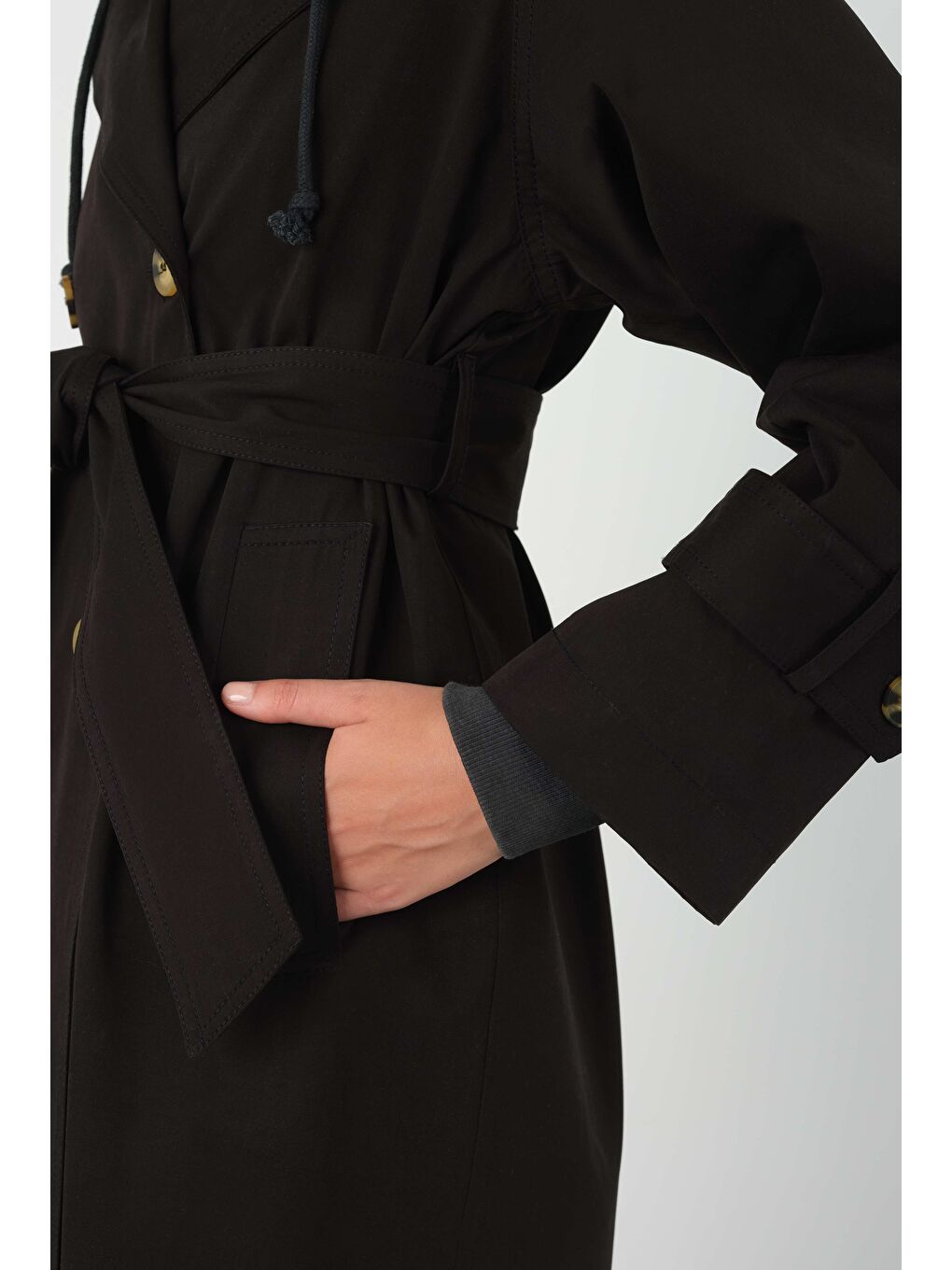 Kolu Apoletli Klasik Trençkot Siyah-4
