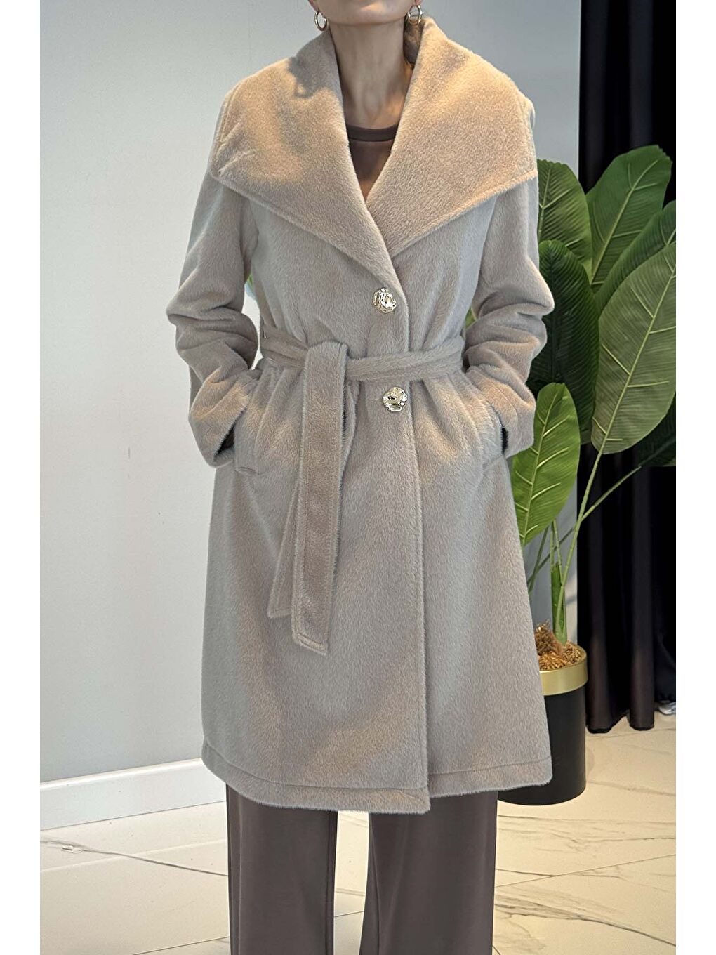 Geniş Yakalı Düğmeli Kaban 36234 Bej-1