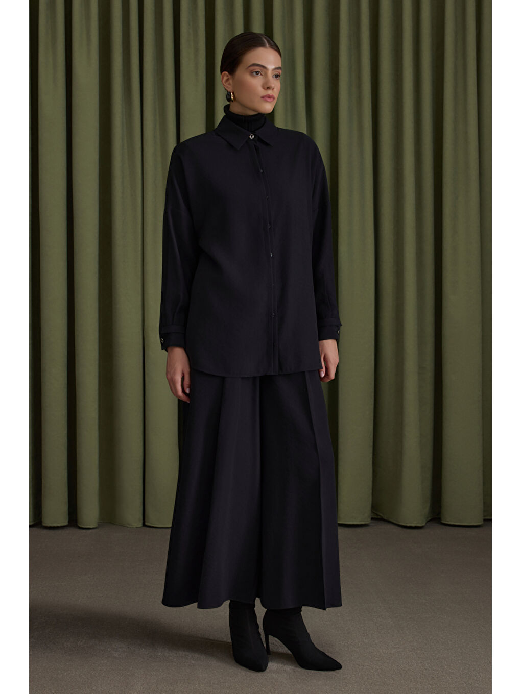 Siyah Lyocell Pantolon