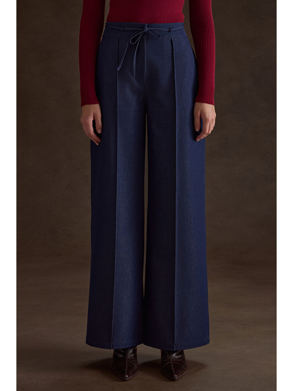 Lacivert Kemeri Bağcık Detaylı Bol Pantolon-1