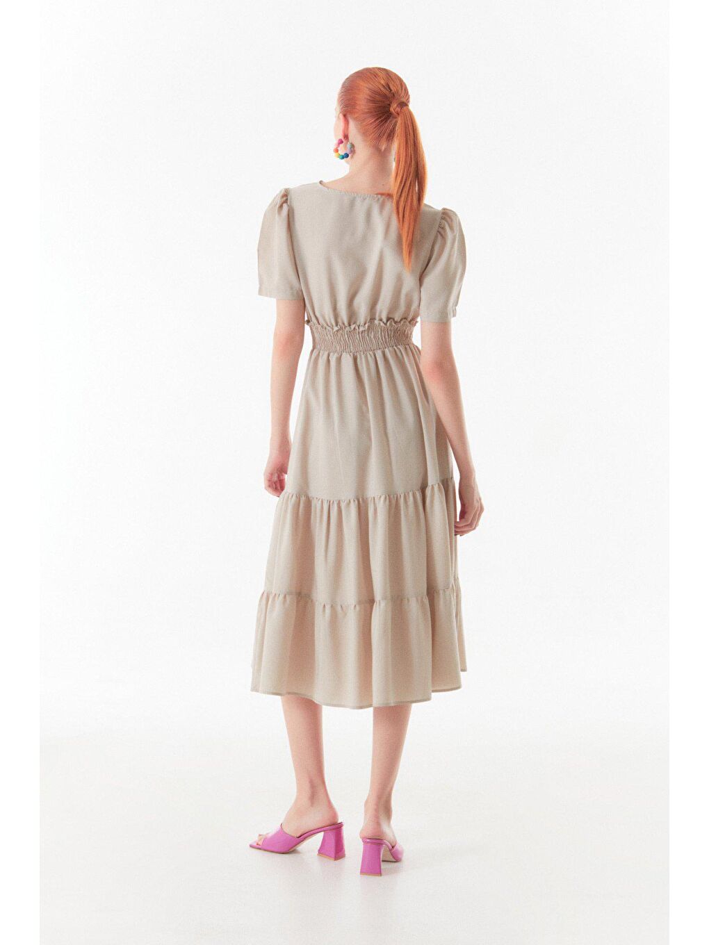 Bej Kruvaze Yaka Beli Lastikli Elbise-3