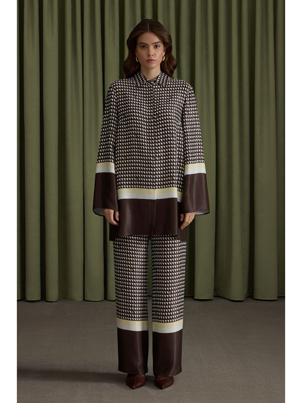 Kahverengi Koza Desenli Viscon Tunik