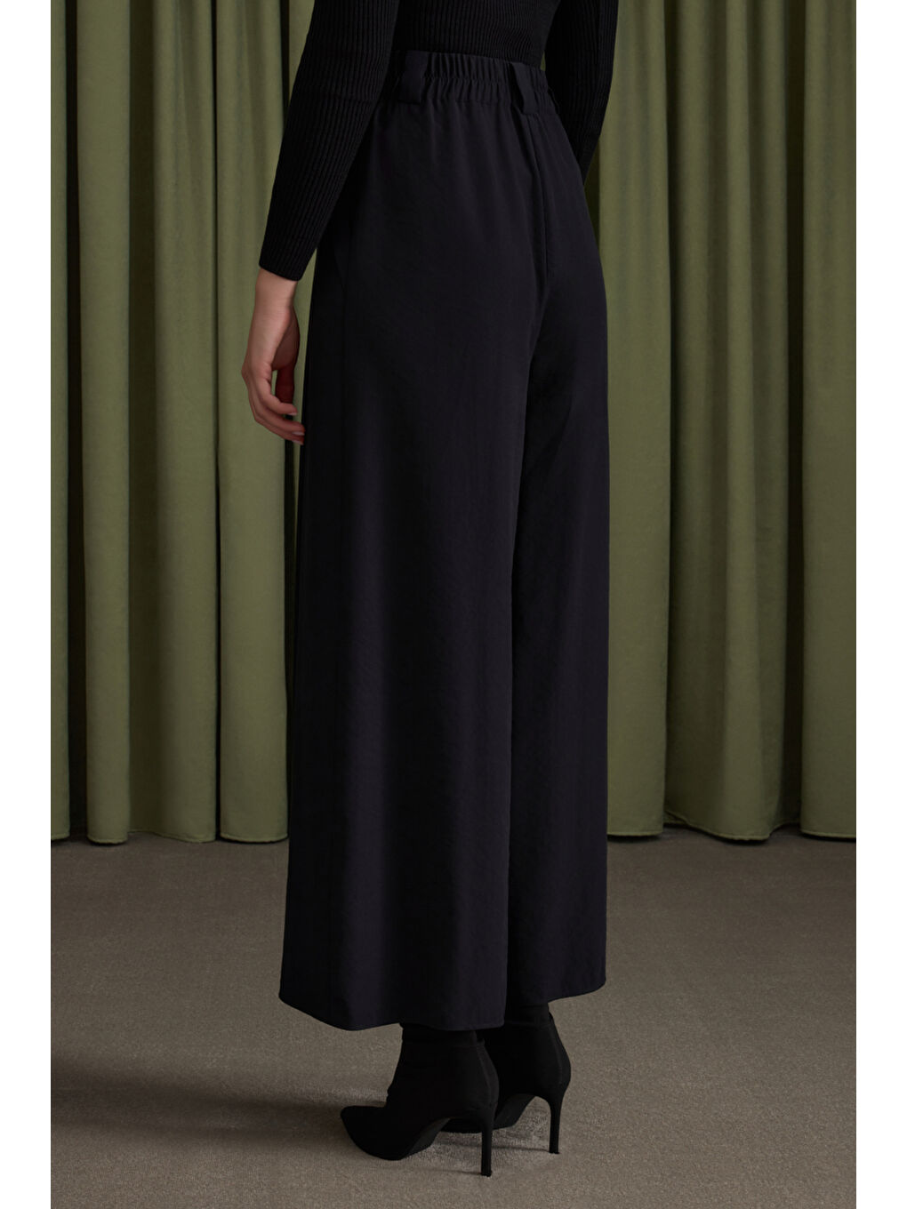 Siyah Lyocell Pantolon-5