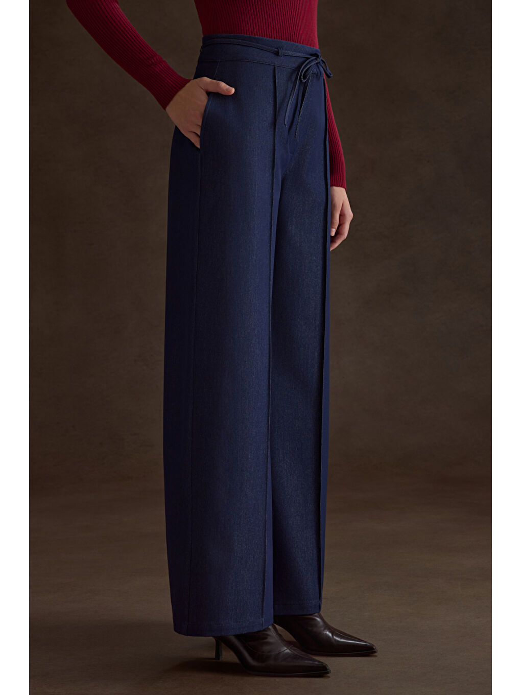 Lacivert Kemeri Bağcık Detaylı Bol Pantolon-2