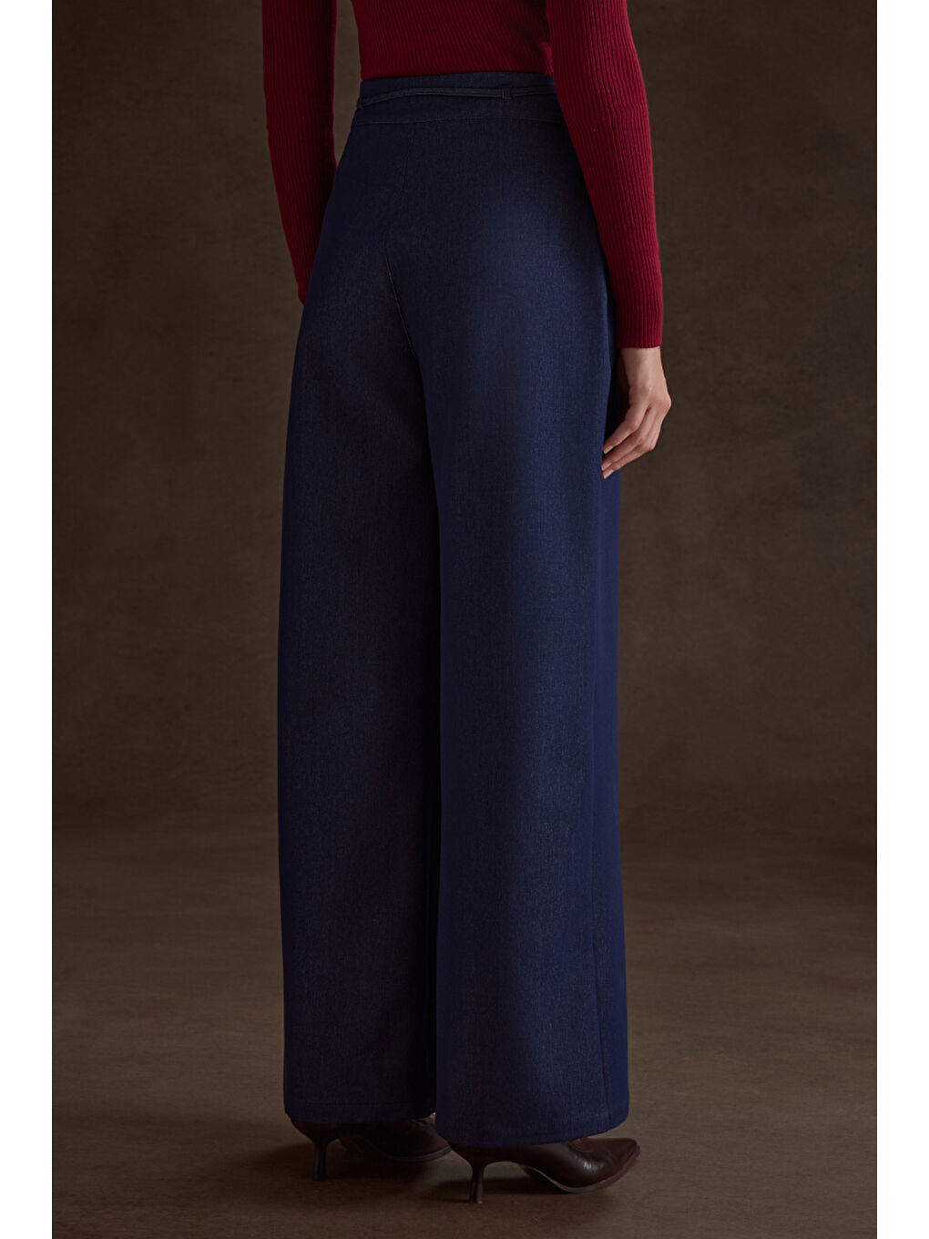 Lacivert Kemeri Bağcık Detaylı Bol Pantolon-4