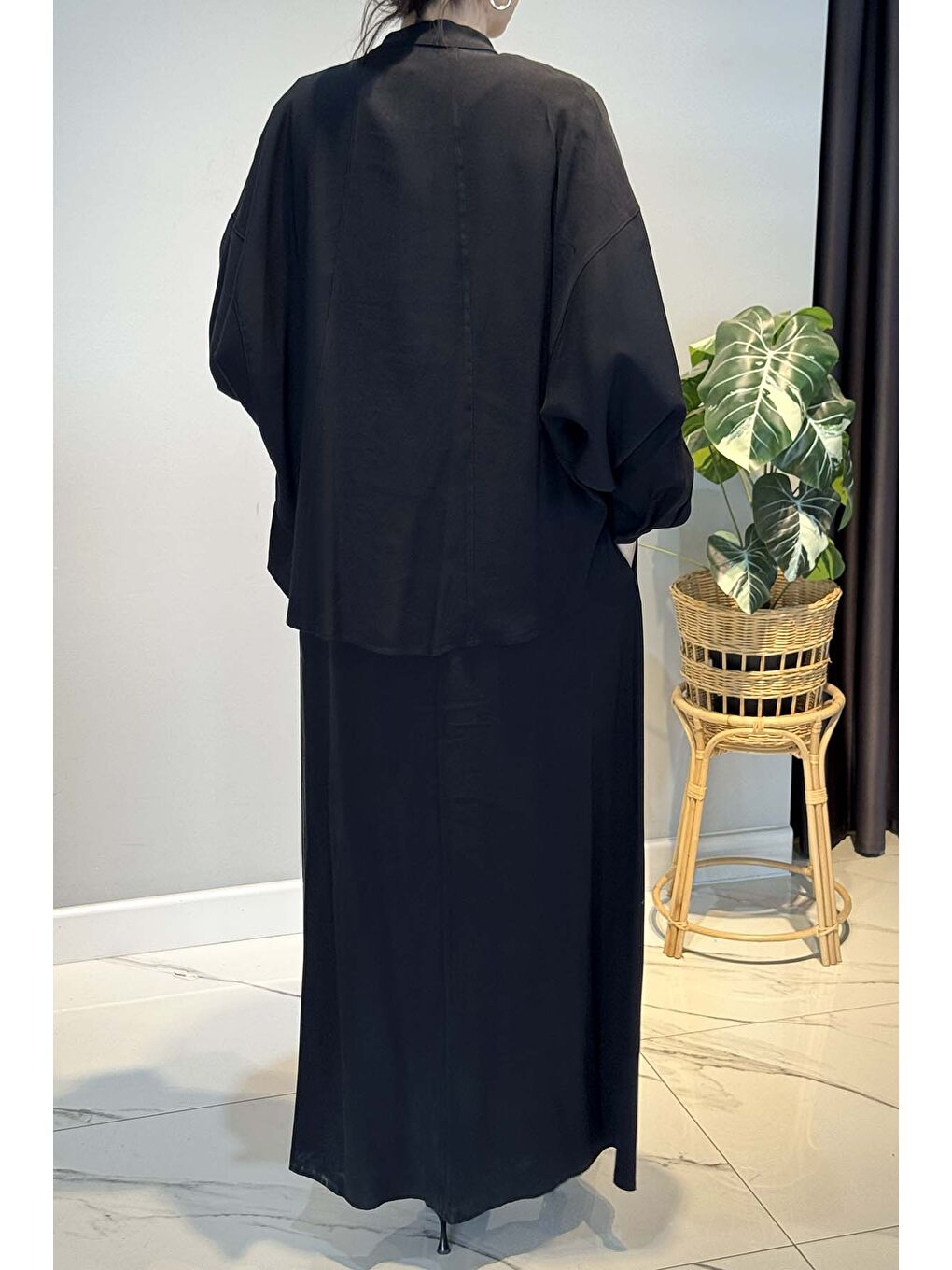 Ceketinin Ön Patı İki Pile İki Çiçek Taş Detay Elbiseli Takım 6944 Siyah-4