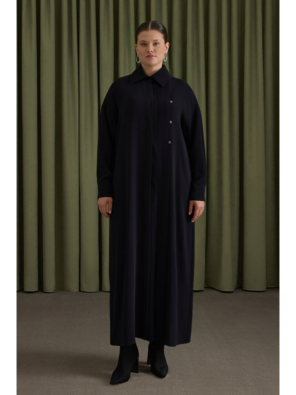 Siyah Koza Logolu Elbise-1