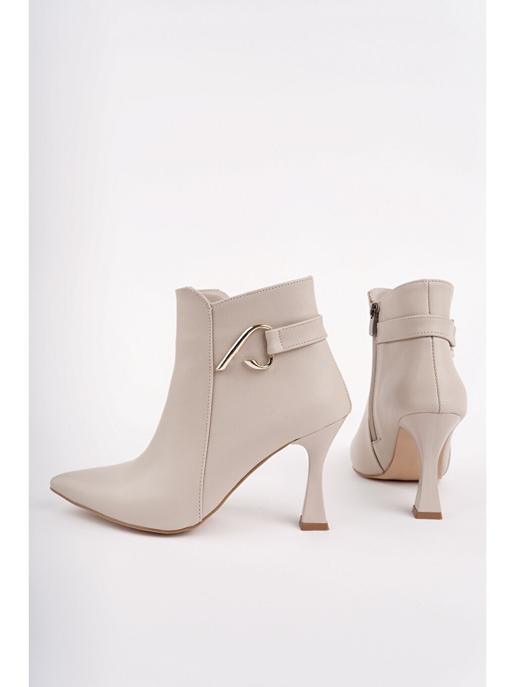 Bej VİVENTE Sivri Burun Toka Detaylı Fermuarlı İnce Topuklu Kadın Bot-1