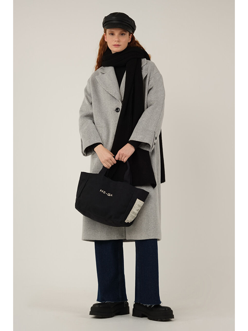 Balıksırtı Desen Kaban Siyah-1