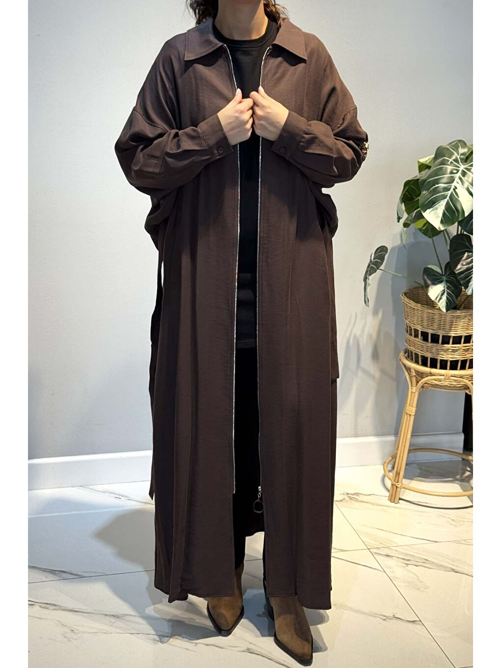 Önden Fermuarlı Tek Kolu Taş Detay İçten Kemerli Kap Ceket 6881 Kahverengi-1