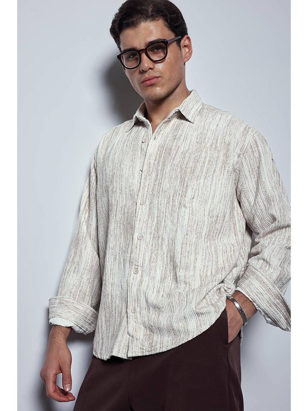 Erkek Oversize Kadife Dokulu Gömlek Bej-2
