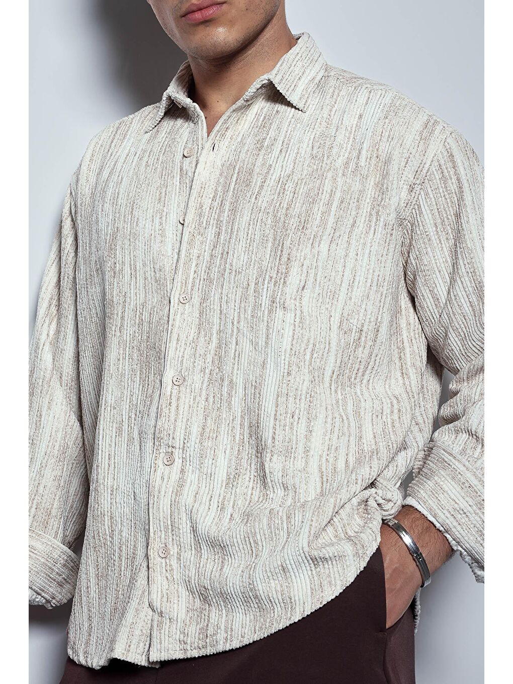 Erkek Oversize Kadife Dokulu Gömlek Bej-3