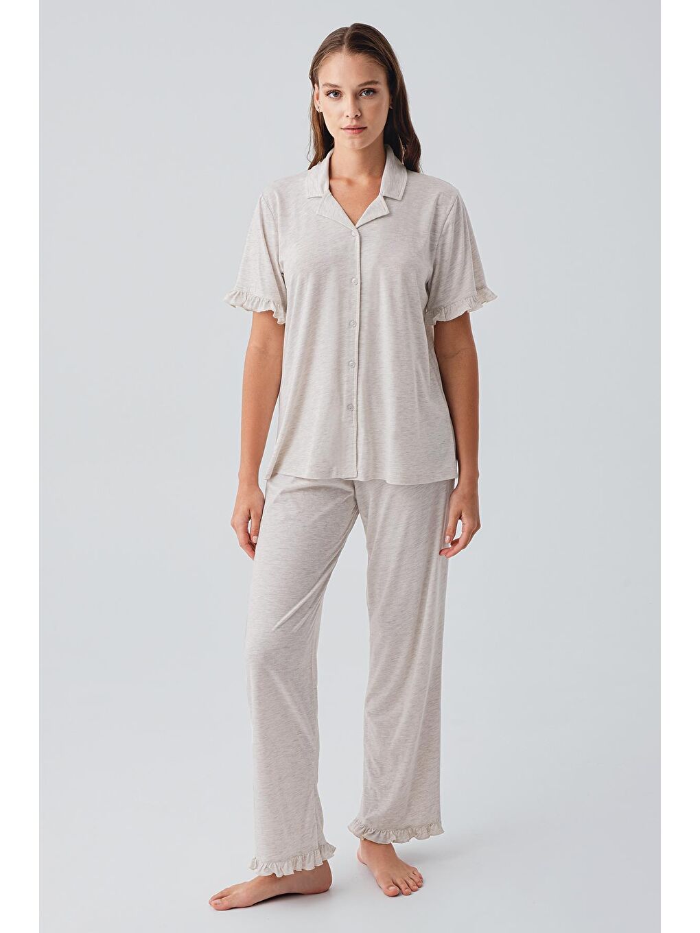 Bej Kısa Kollu Düğmeli Fırfırlı Pamuklu Pijama Takım 19219