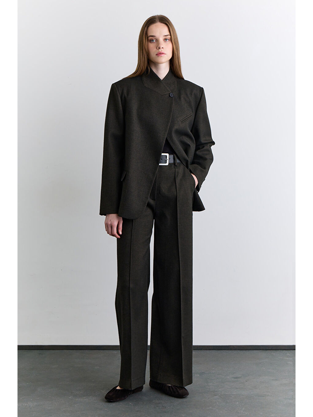 Klasik Pileli Kumaş Pantolon Haki-3