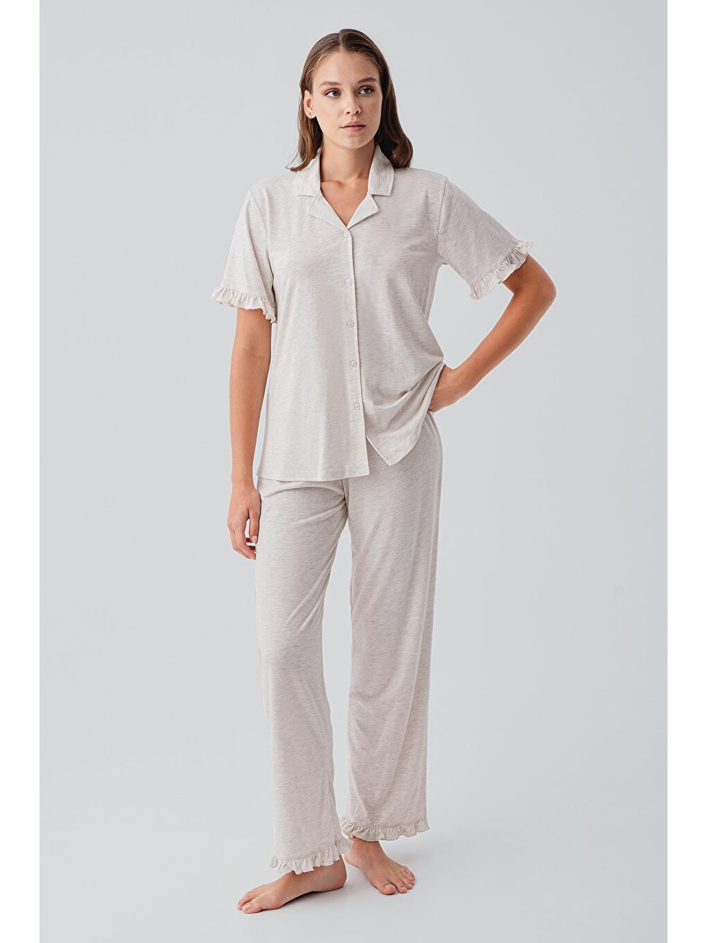 Bej Kısa Kollu Düğmeli Fırfırlı Pamuklu Pijama Takım 19219-1