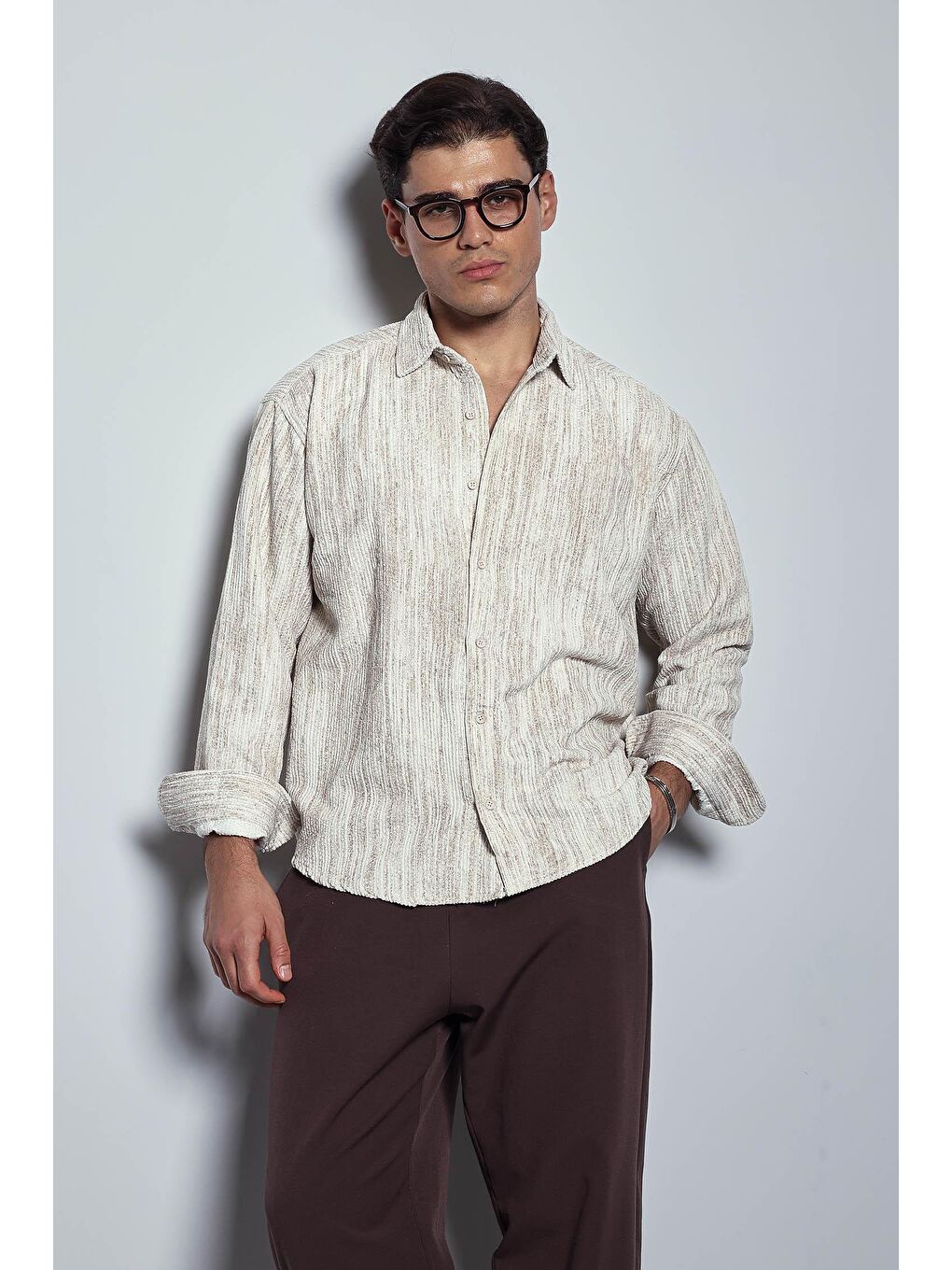 Erkek Oversize Kadife Dokulu Gömlek Bej-5