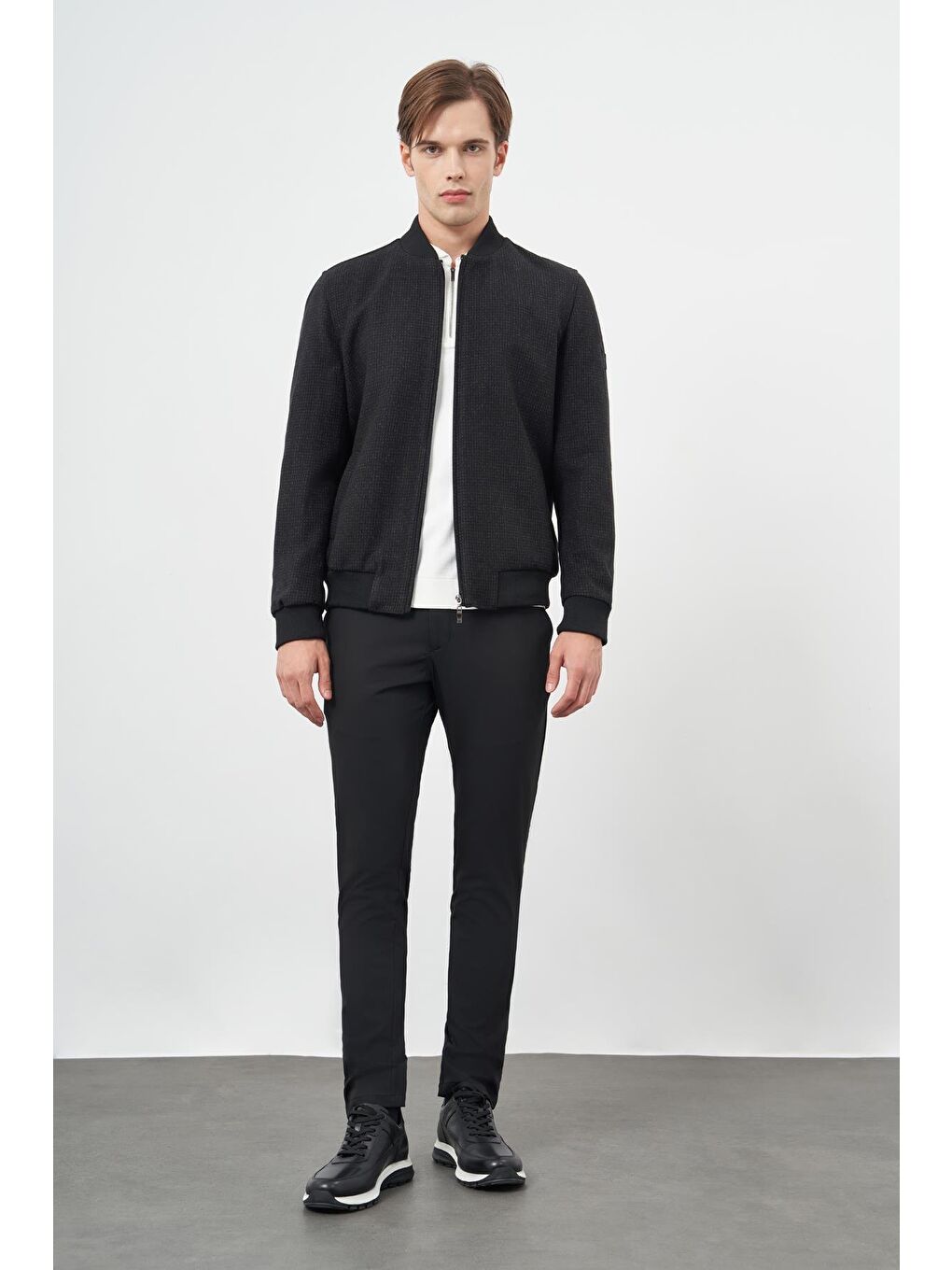 Siyah Kaşe Kolej Yaka Kendinden Desenli Yırtmaçsız Tam Astar Comfort Fit Classic Mont 1007245162-1