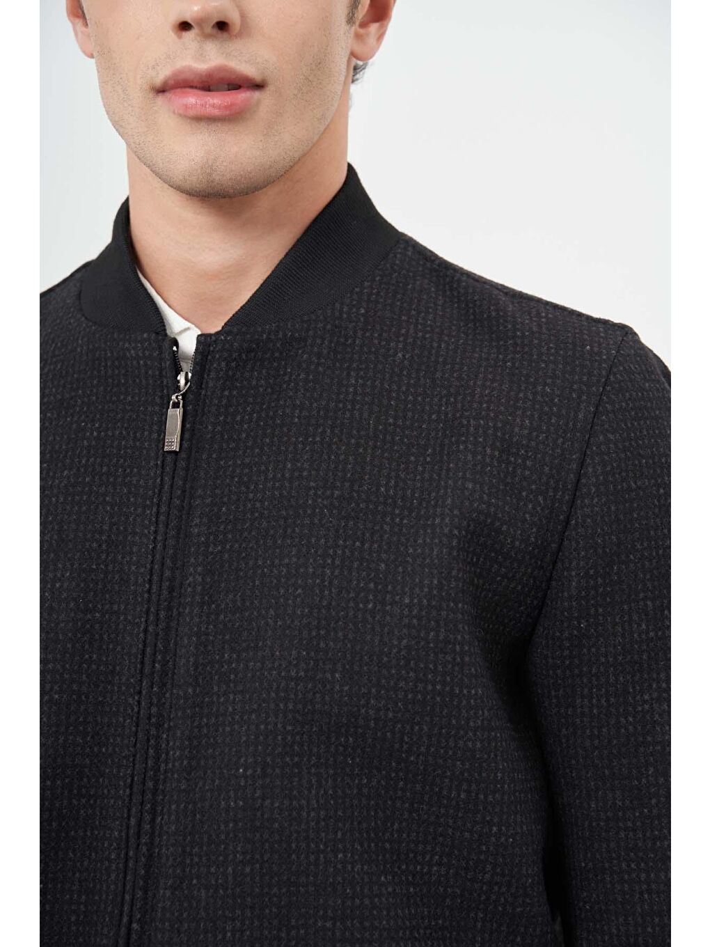Siyah Kaşe Kolej Yaka Kendinden Desenli Yırtmaçsız Tam Astar Comfort Fit Classic Mont 1007245162-3