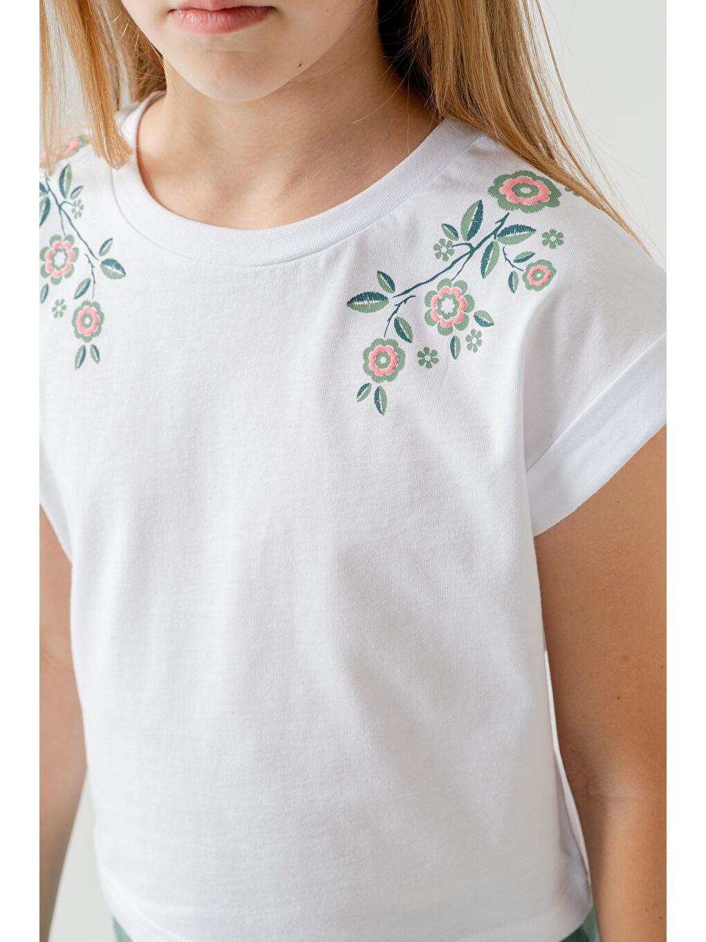 Yeşil Baskılı Alt Pileli Nakışlı Kız Çocuk Şort - Tişört Takımı-6