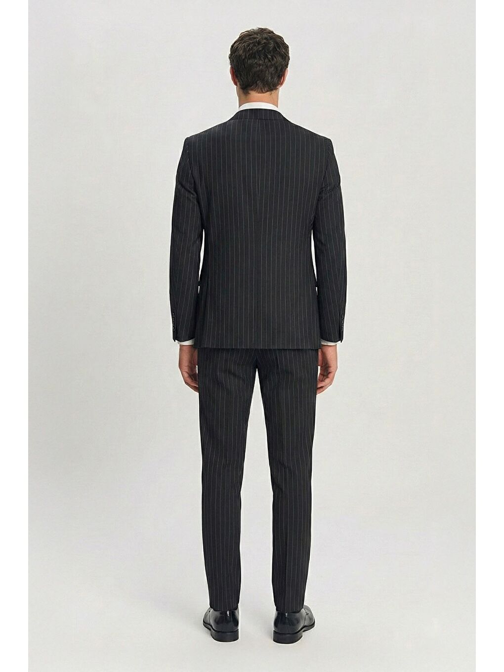 Giotelli Siyah Yelekli Çizgili Sivri Yaka Roma Kalıp 6 Drop Tam Astarlı Erkek Takım Elbise-3