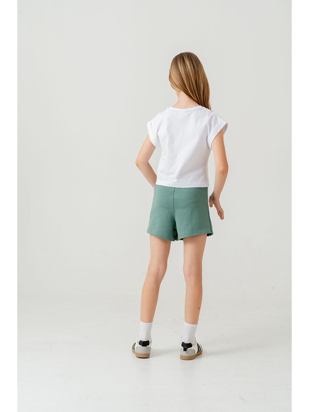 Yeşil Baskılı Alt Pileli Nakışlı Kız Çocuk Şort - Tişört Takımı-7