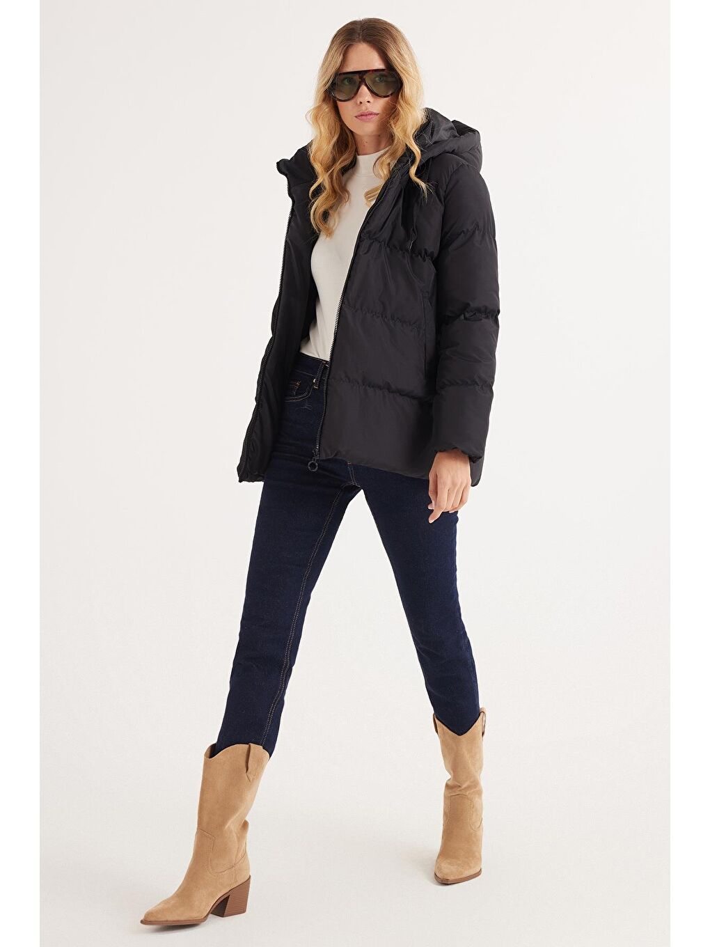 Kadın Relax Fit Rahat Kesim Su Geçirmez Kapüşonlu Siyah Mont-3