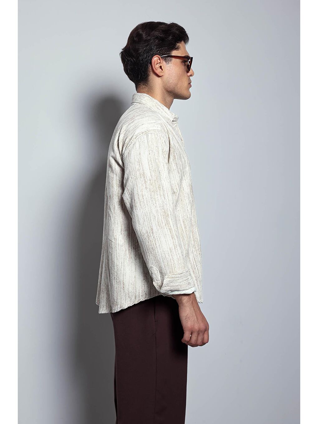 Erkek Oversize Kadife Dokulu Gömlek Bej-8