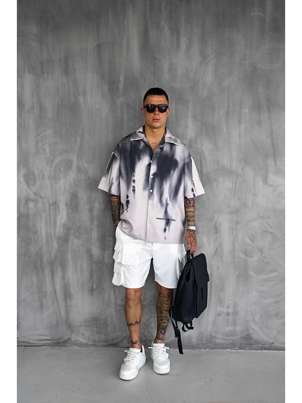 Erkek Süper Oversize Kısa Kollu Desenli Gömlek Siyah