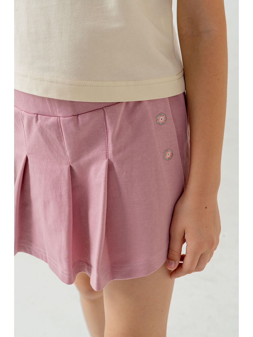 Pembe Baskılı Alt Pileli Nakışlı Kız Çocuk Şort - Tişört Takımı-6