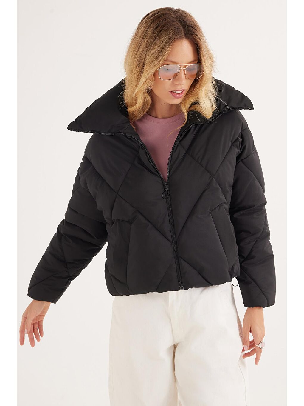 Kadın Oversize Geniş Kesim Şişme Dik Yaka Siyah Mont-3